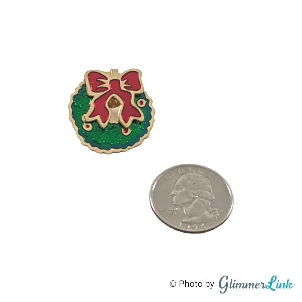Vintage Gold Tone Enamel Christmas Holidays Wreath Bow Enamel Pin
